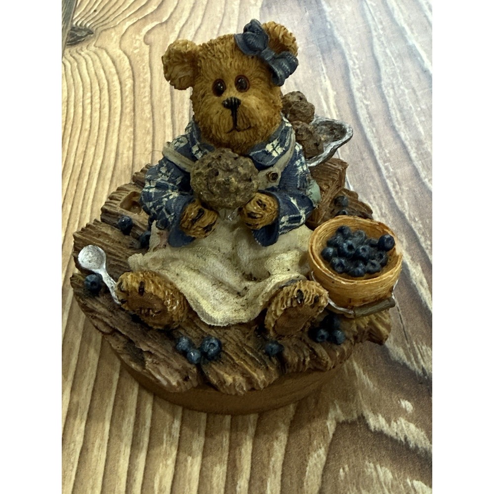 Boyds Bears-The Boydsenbeary Patch Candle jar topper "Muffin B. Bluebeary"